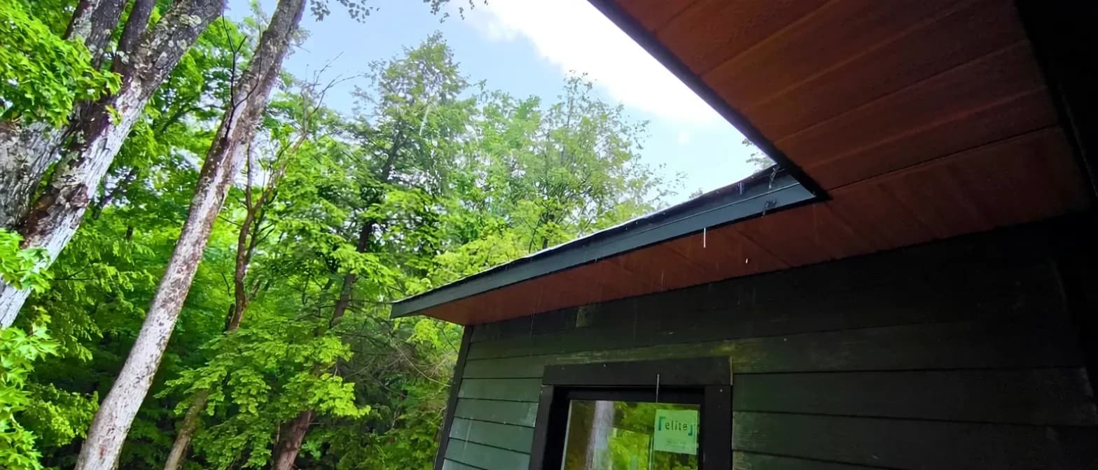 Georgian Bay, Siding, Soffit, Fascia, Eavestrough Installation Project photo 12