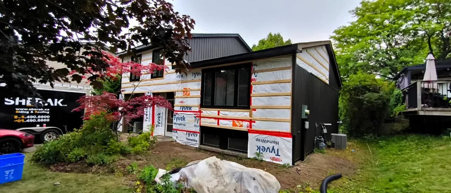 Magnolia Ave., Newmarket Project, Siding, Soffit, Fascia, Eavestrough installation photo 3