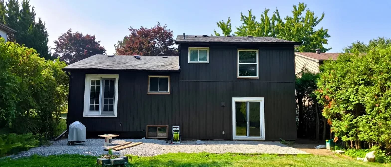 Magnolia Ave., Newmarket Project, Siding, Soffit, Fascia, Eavestrough installation photo 6